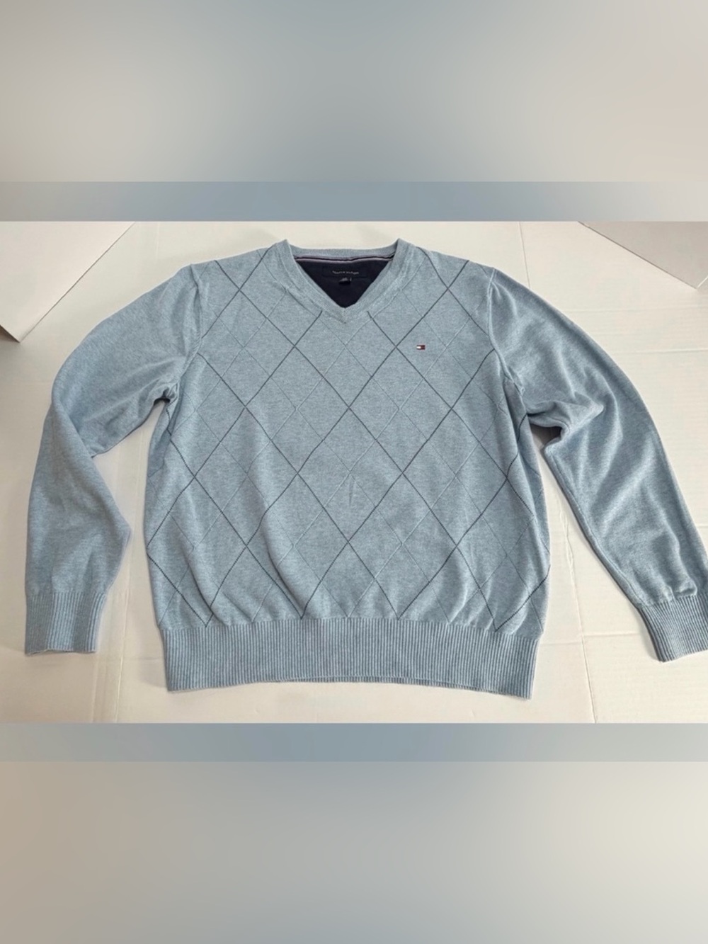 Tommy Hilfiger Light Blue V-Neck Argyle Sweater Mens L